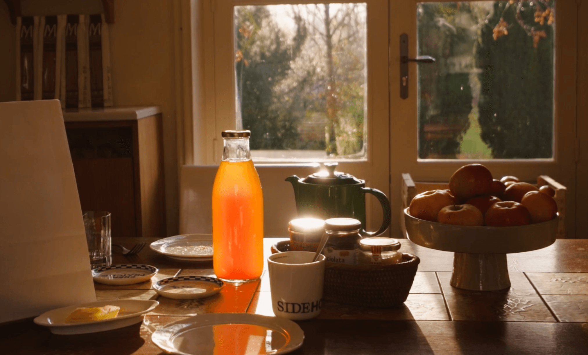 LE PETIT DÉJEUNER EST SERVI !